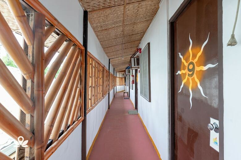 Hotel Zen Rooms Basic Iloilo Paraw Resort