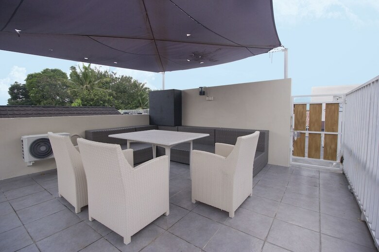 Hotel Oyo 647 Irooms Homestay