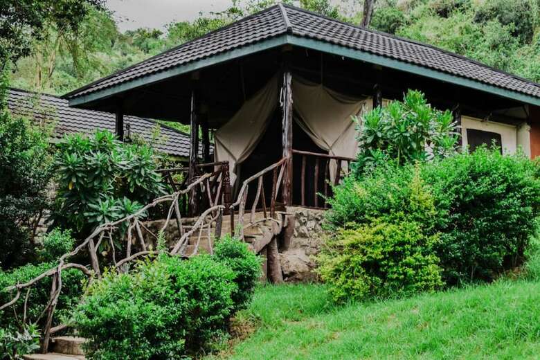 Crater Lake Tented Camp & Game Sanctuary