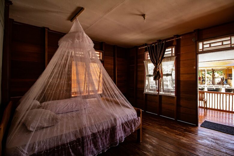 Bed & Breakfast Lances Right Villas Katiet