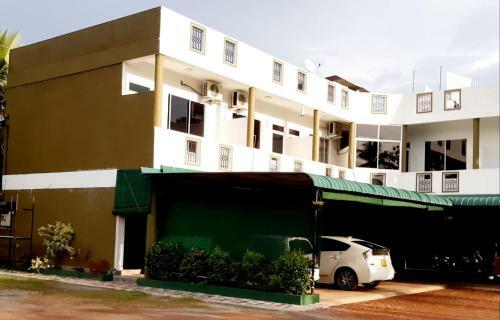 Hotel Kanora Lake Resort