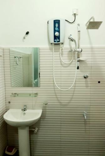 Hotel Kanora Lake Resort