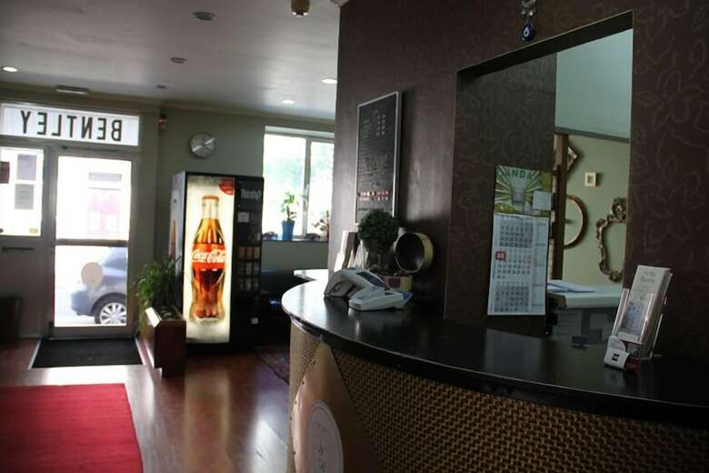 Hotel Bentley