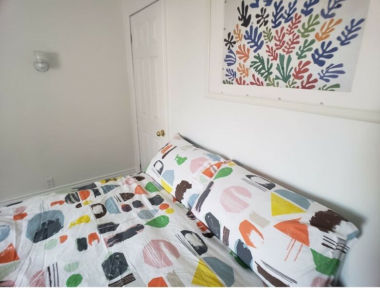 King Bed Home With Park View