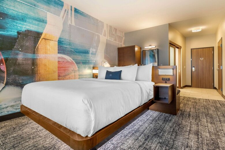 Cambria Hotel Bettendorf - Quad Cities