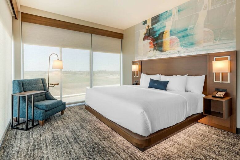 Cambria Hotel Bettendorf - Quad Cities