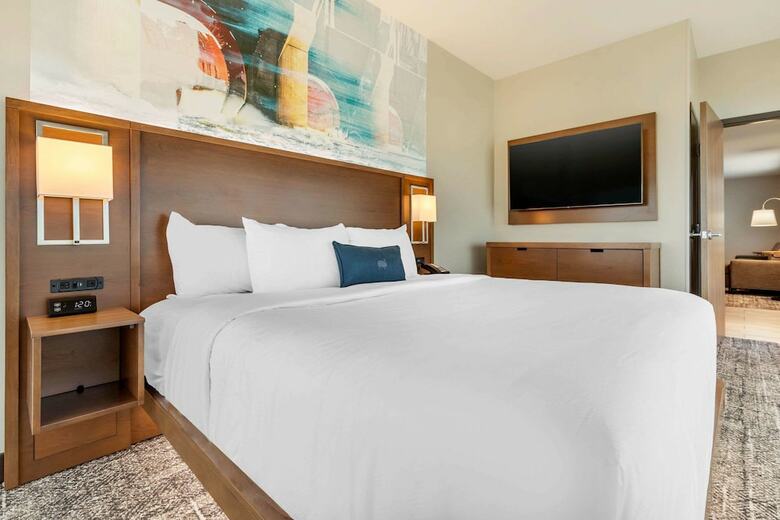 Cambria Hotel Bettendorf - Quad Cities