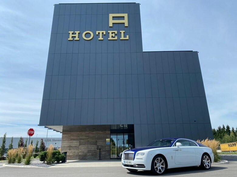 Hotel A