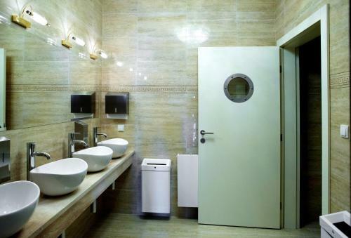 Hotel I Restauracja R�?any Dw�r