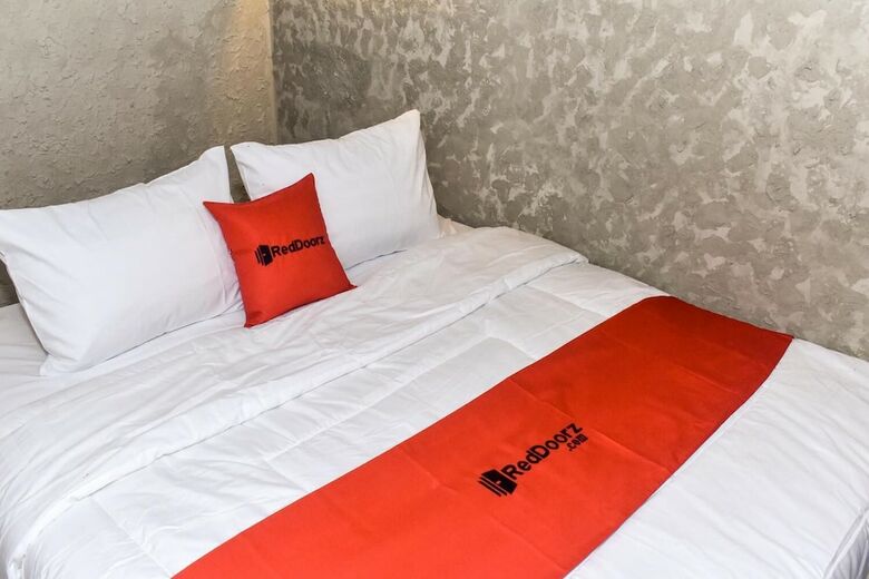 Hotel Reddoorz Plus @ Kemayoran