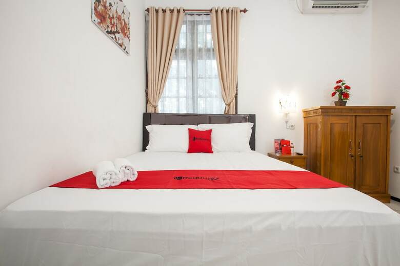 Hotel Reddoorz Near Sanan Malang