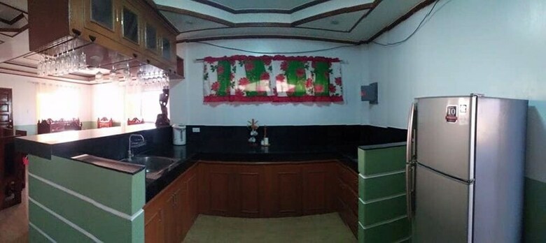Hotel Den's Transient House