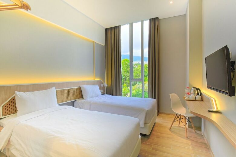 Facade Hotel By Azana