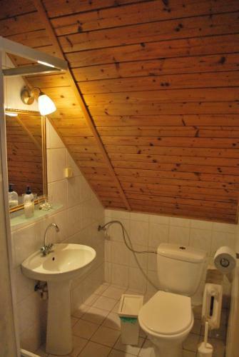 Bed & Breakfast Jab?oniowy Dworek Kociewie