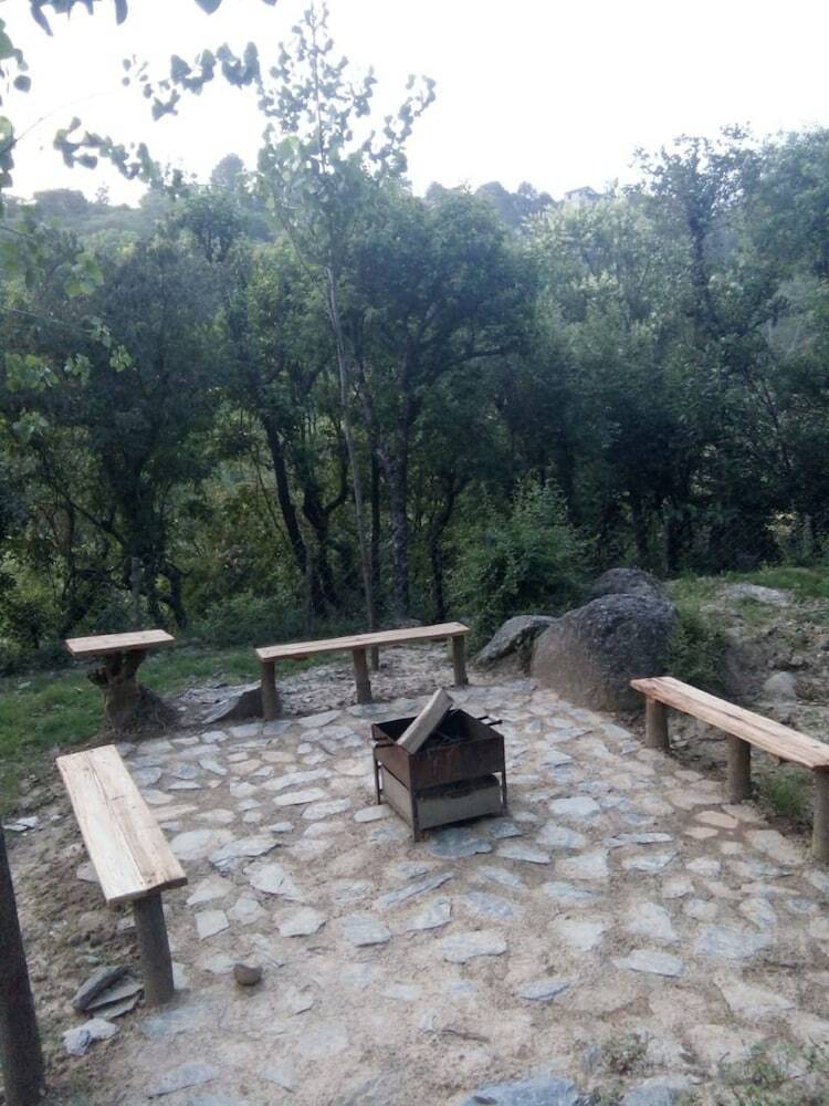 Hotel Dev Bhoomi Farms & Cottages