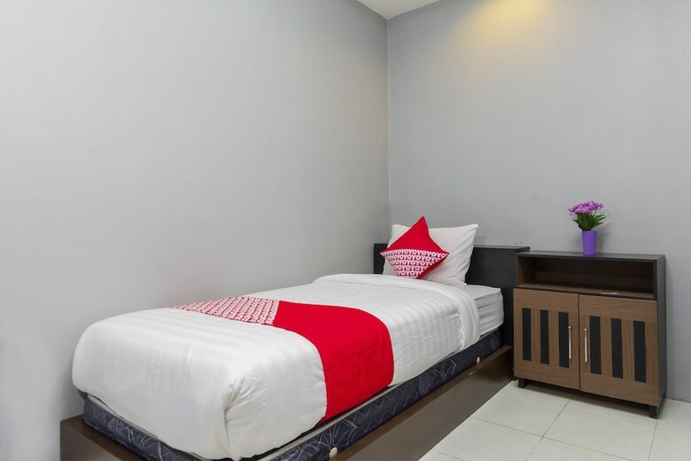 Hostal Oyo 758 Rumah Leting Homestay