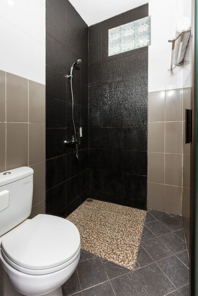 Hostal Oyo 758 Rumah Leting Homestay