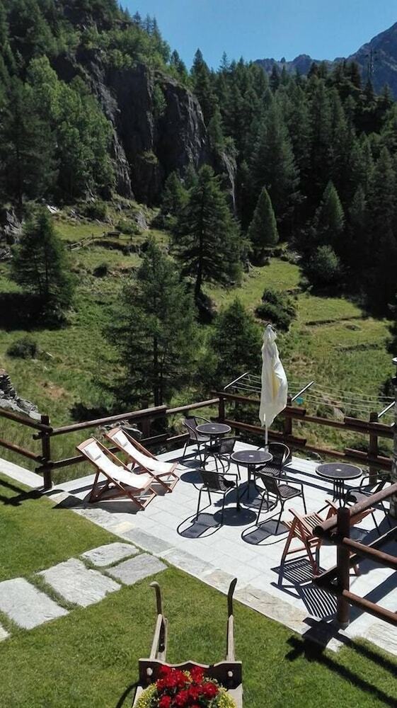 Hotel Cl� Du Paradis