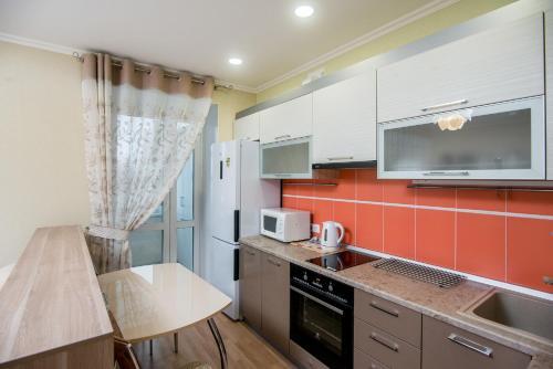 Apartamento April On Kuratov 76