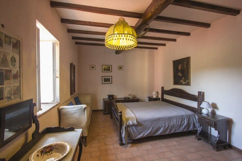 Coriana Apartments & Villas