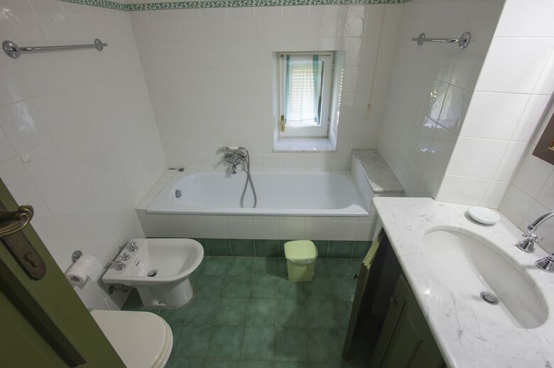 Coriana Apartments & Villas