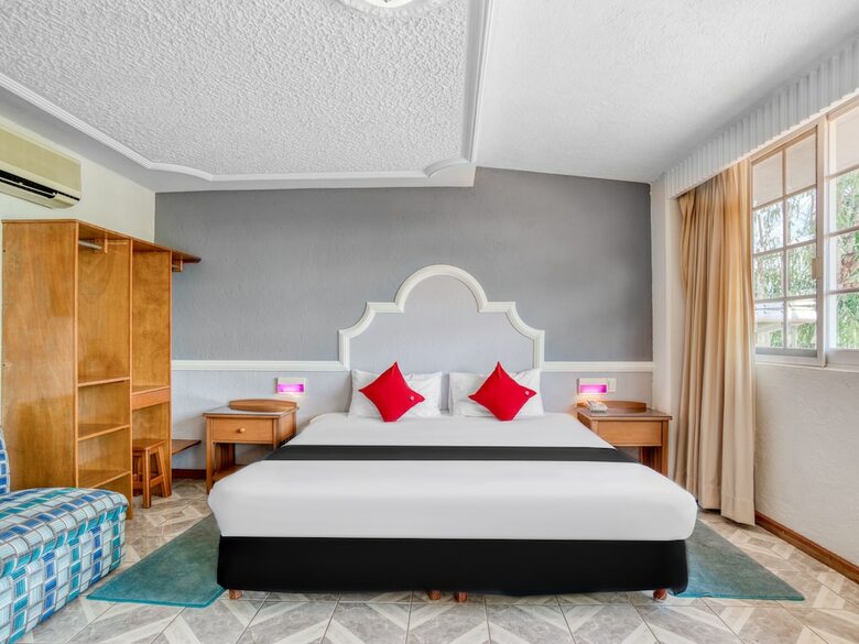 Capital O Hotel Y Spa Posada Mirador