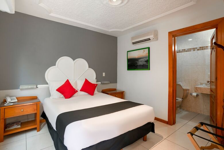 Capital O Hotel Y Spa Posada Mirador