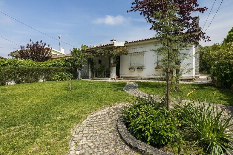 Villa Aroeira With Pool By Homing