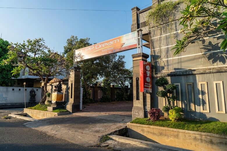 Hotel Oyo 922 Pp Dream Guest House