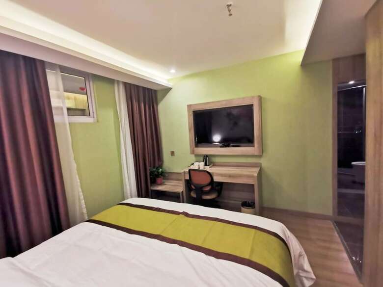 Xian Runjia Hotel