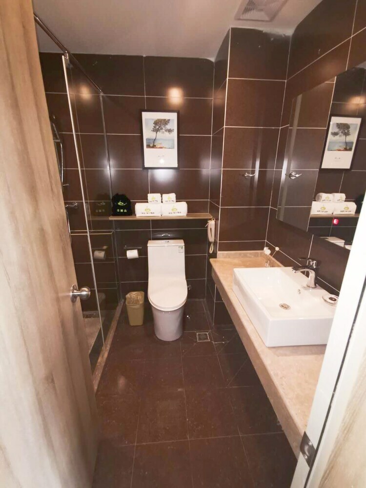Xian Runjia Hotel