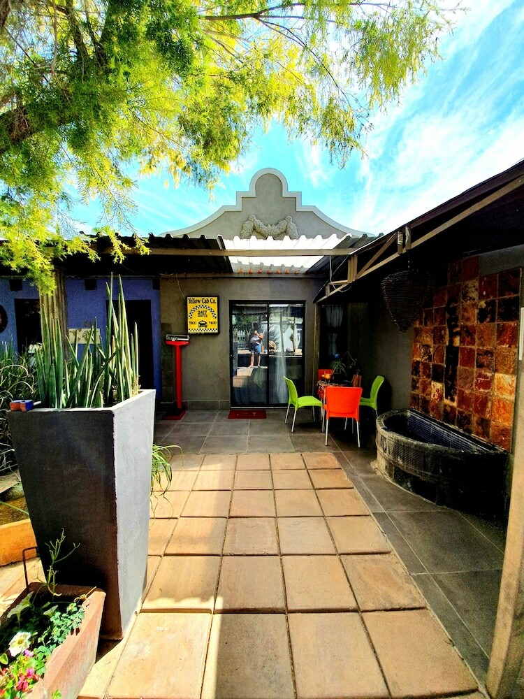 Hotel 51 On Church Guesthouse