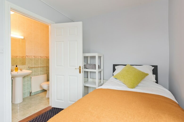 Hotel The Hatch Cavan
