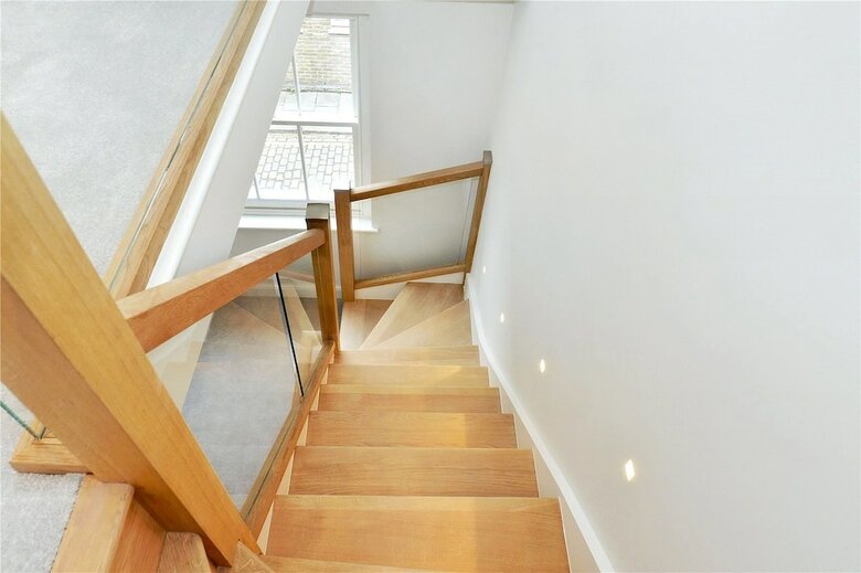 Rainsford Mews By Lime Street