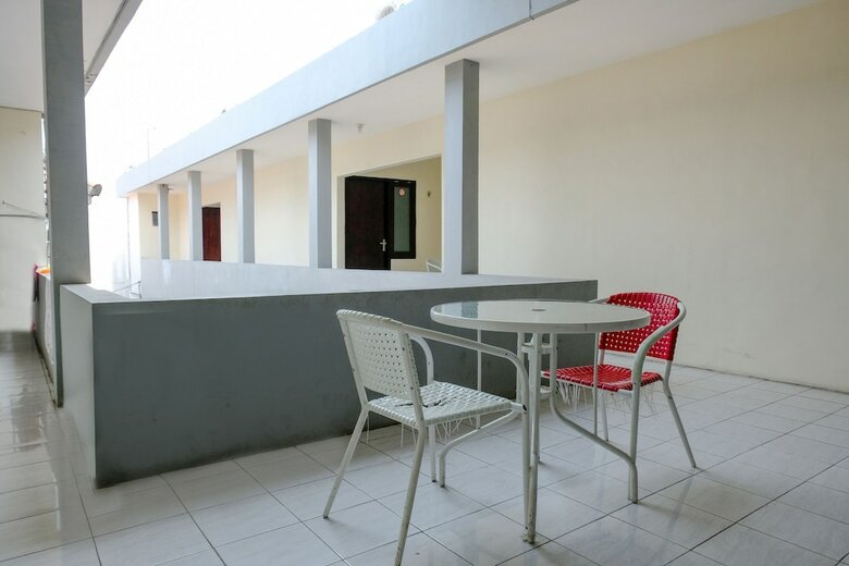 Hotel Oyo 709 Semampir Residence At Malang