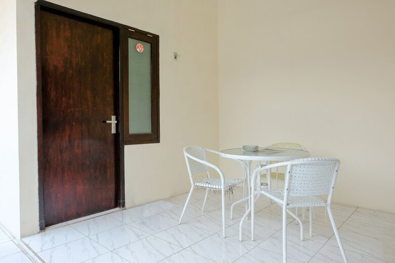Hotel Oyo 709 Semampir Residence At Malang