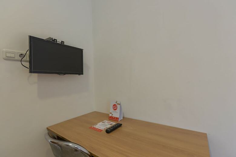 Hotel Oyo 866 Idola Residence