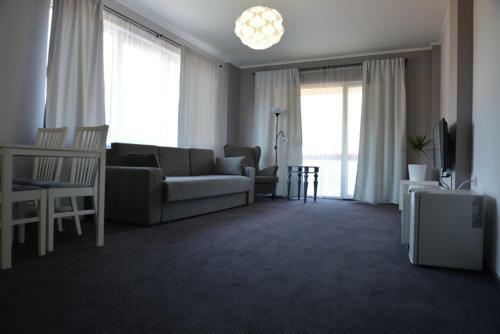 Rakhiv Hotel & Apartments