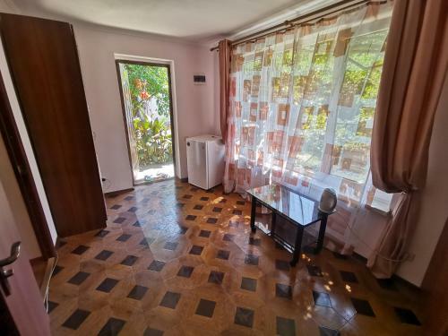 Hostal Lukomorye In Alakhadze Guest House