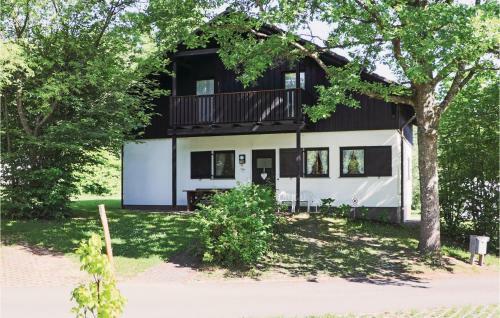 Two-bedroom Apartment In Thalfang