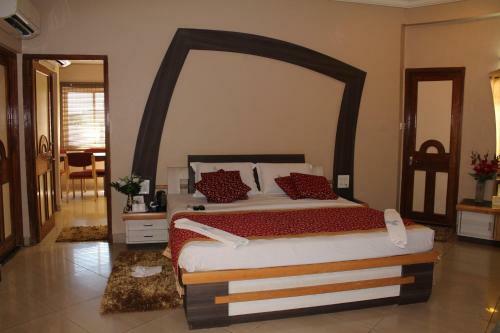 Hotel Pooja International