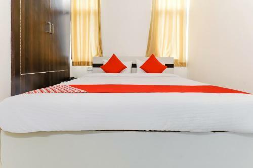 Hotel Collection O 26759 Near Bal Vikas Public School