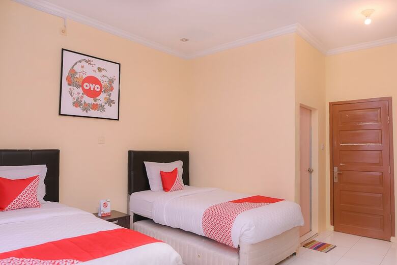 Hostal Oyo 884 Rumoh Pmi Hotel