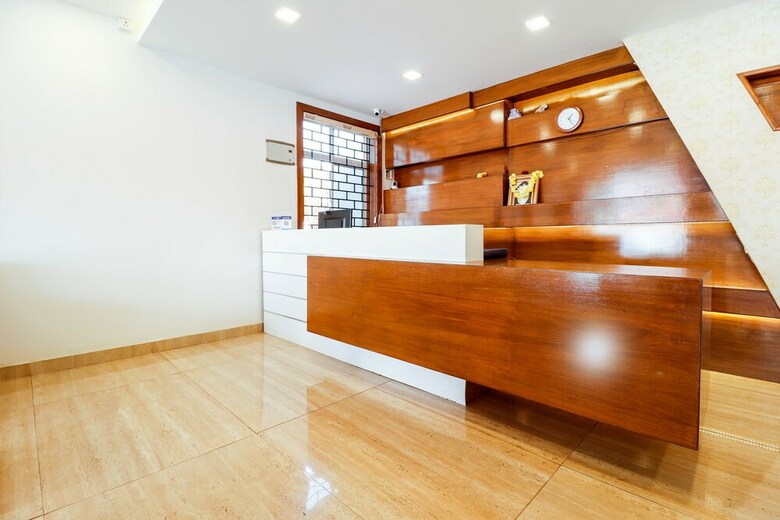 Hotel Oyo 28076 Samrudhi Residency