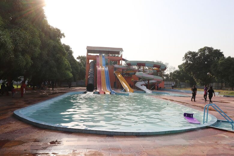 Hotel Oyo 30450 Aamrapaali Water Park