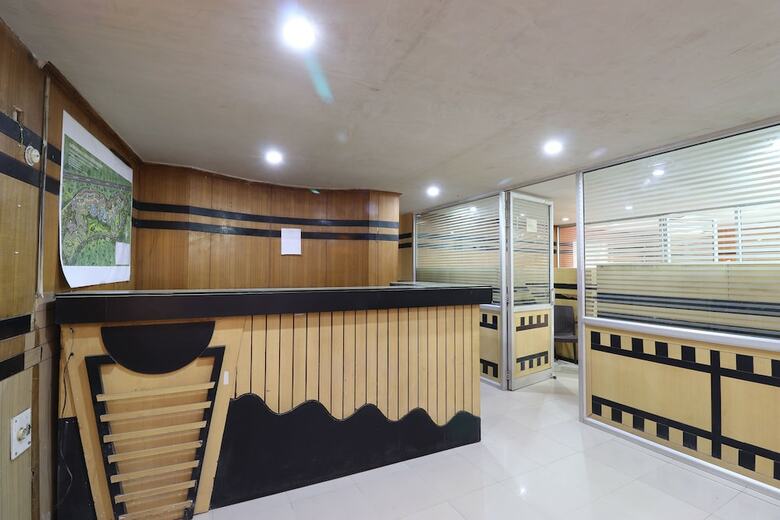 Hotel Oyo 30450 Aamrapaali Water Park