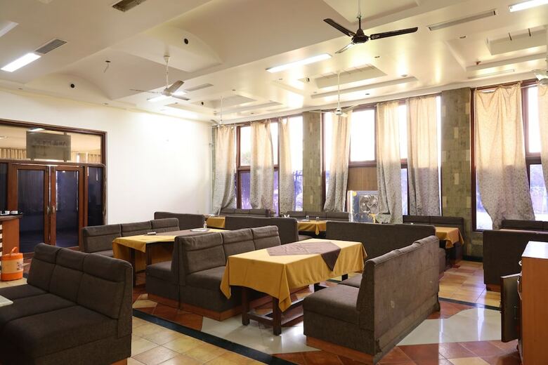 Oyo 35868 Hotel Sunrise N Resorts