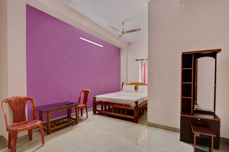 Hotel Spot On 37203 Royal Comforts