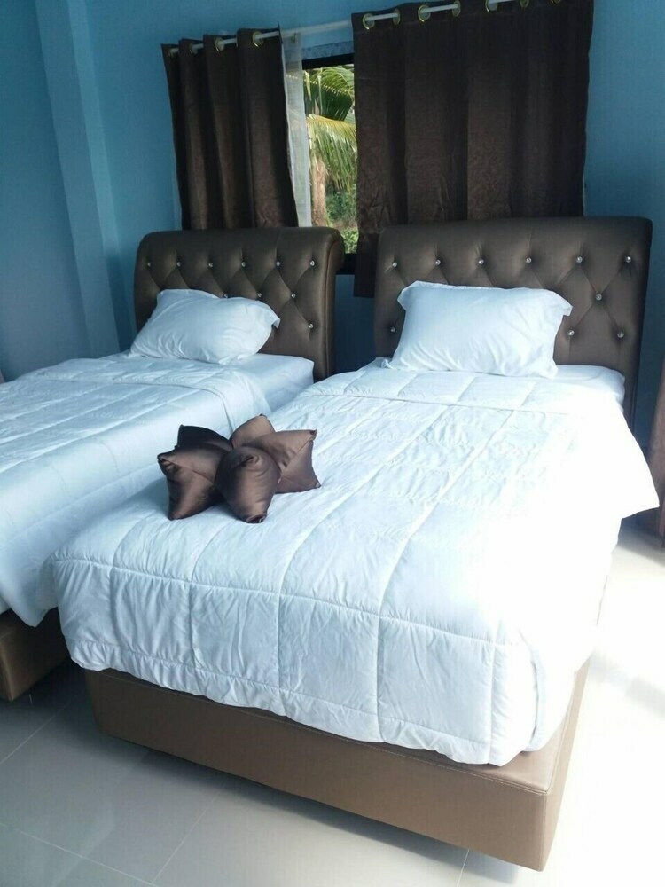 Hotel Baan Suan San Rak