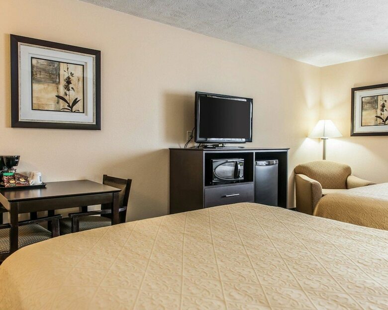 Hotel Quality Inn & Suites